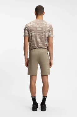 Active Shorts aus schnell trocknendem Gewebe mit reflektierendem Logo