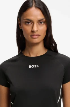 Active Slim-Fit T-Shirt mit feuchtigkeitsableitenden Eigenschaften