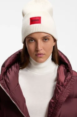 All-Gender Mütze aus Woll-Mix mit Logo