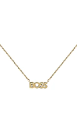 An understated necklace for everyday style