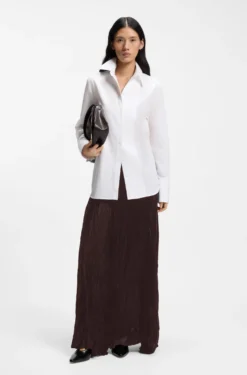 Asymmetrischer Maxirock aus Satin mit Knitter-Struktur