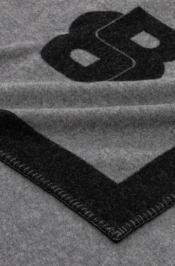 Überwurf aus Woll-Mix mit Double-B-Monogramm