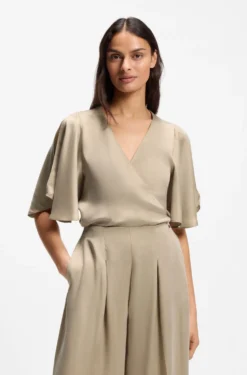 Bluse mit Wickelfront und Kimonoärmeln