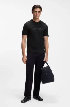 BOSS x ASTON MARTIN T-Shirt aus Baumwolle mit Auto-Grafik
