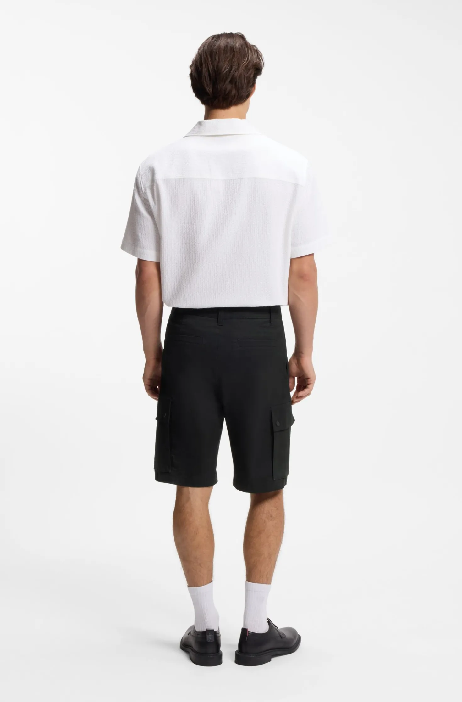 Cargo-Shorts aus Stretch-Baumwolle mit Bundfalten vorn