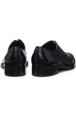 Derbys aus Leder mit Brogue-Details