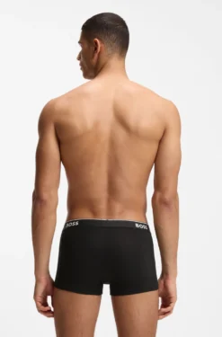 Eng anliegende Boxershorts aus Stretch-Baumwolle mit kurzem Bein und fortlaufenden Logos