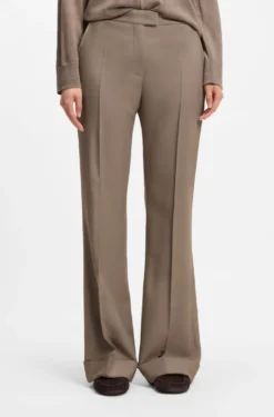 Flared-Fit Hose aus Stretch-Gabardine