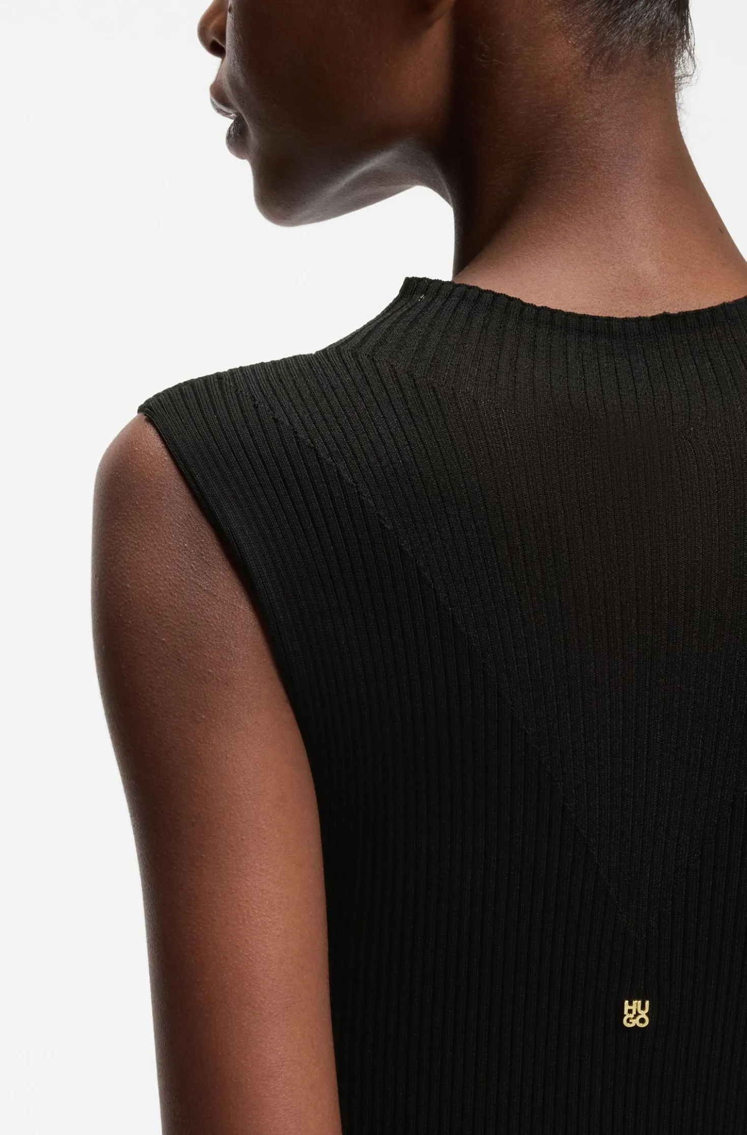 Geripptes Kleid mit Colour-Block-Effekt