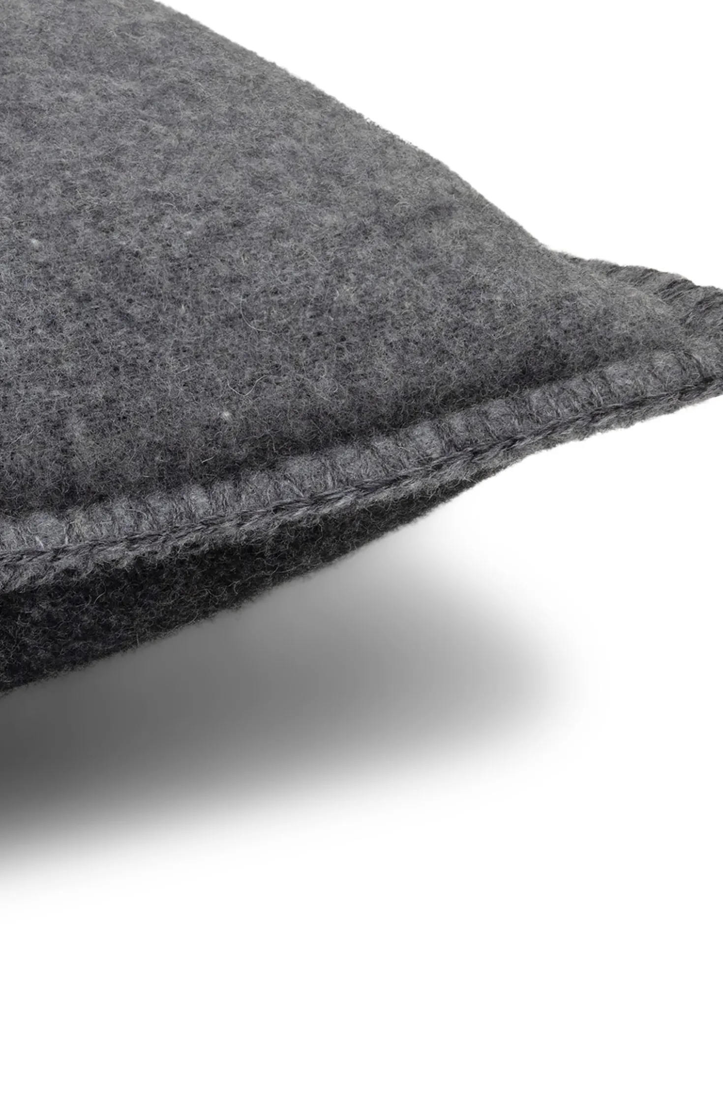 Kissenbezug aus Woll-Mix mit Double-B-Monogramm