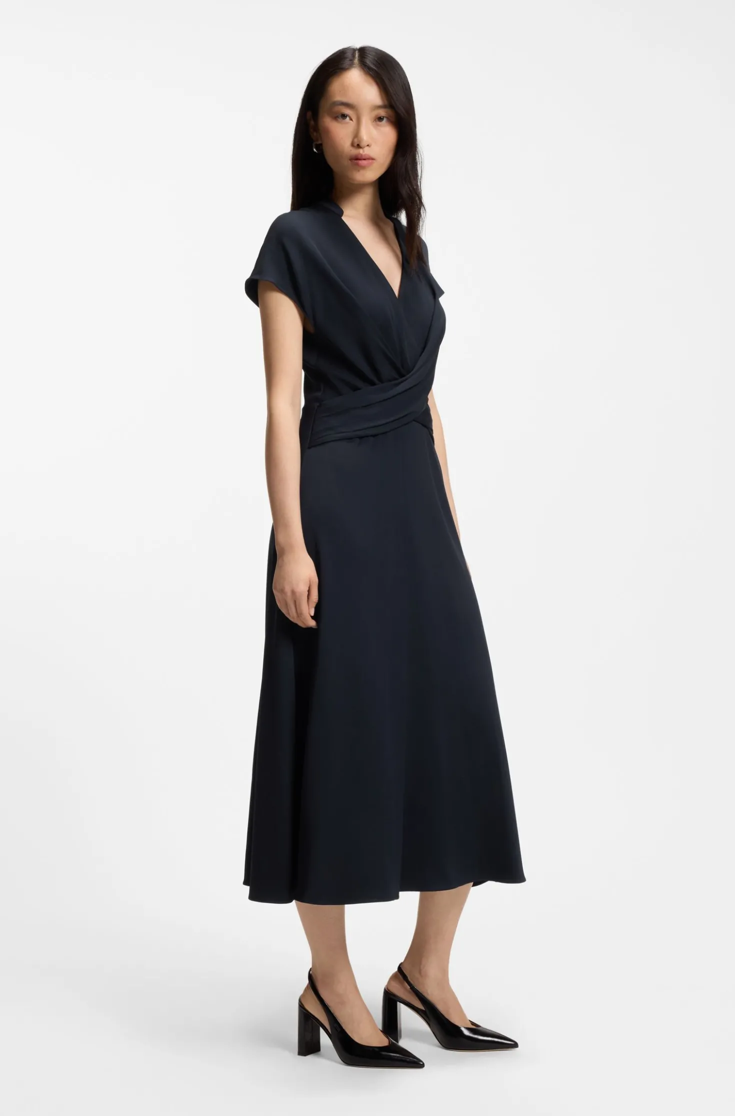 Kleid aus Stretch-Gewebe in Wickeloptik