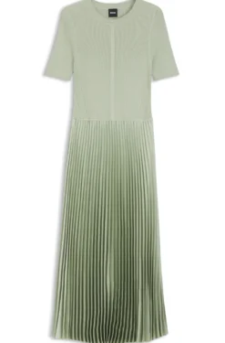 Kleid aus verschiedenen Materialien mit Faltenrock