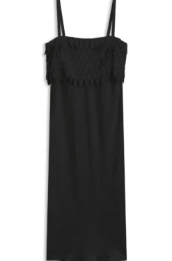 Lang geschnittenes Trägerkleid mit Laser-Cut Details