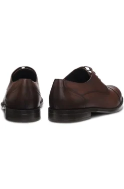 Leder-Derbys mit Zehenkappe