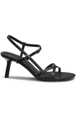 Ledersandalen mit asymmetrischem Absatz und Riemen
