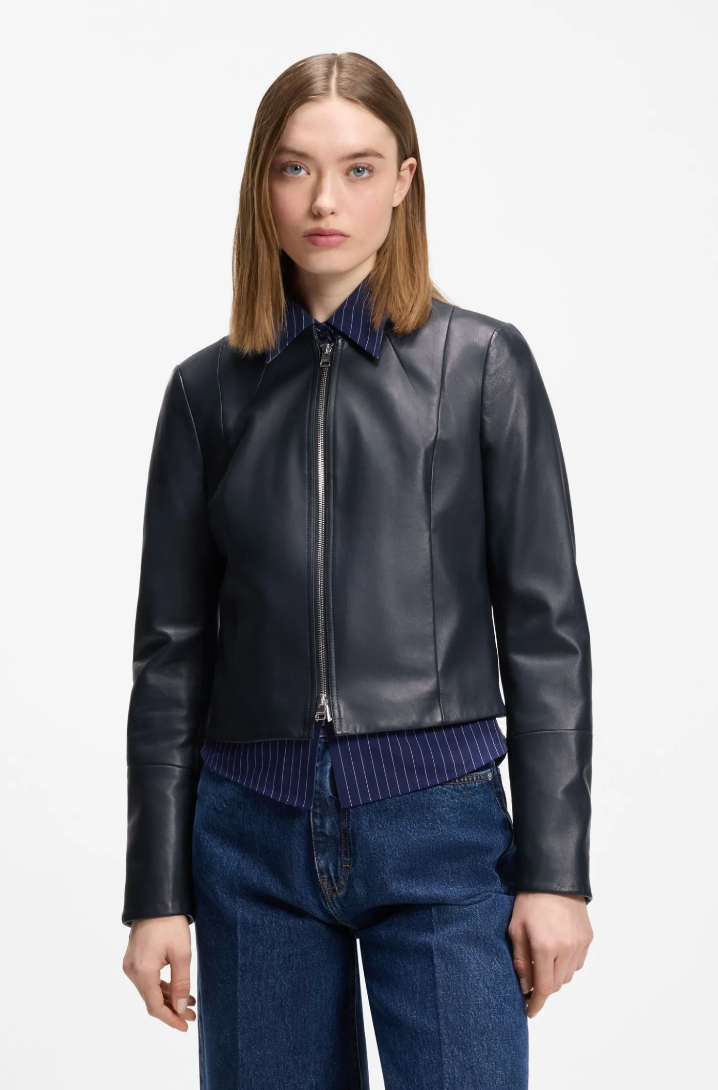 Lässige Slim-Fit Lederjacke mit Stehkragen