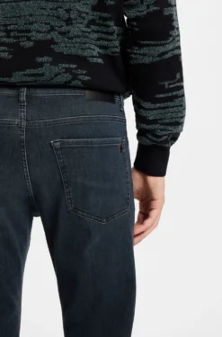 Maine Regular-Fit Jeans aus blauem Super-Stretch-Denim