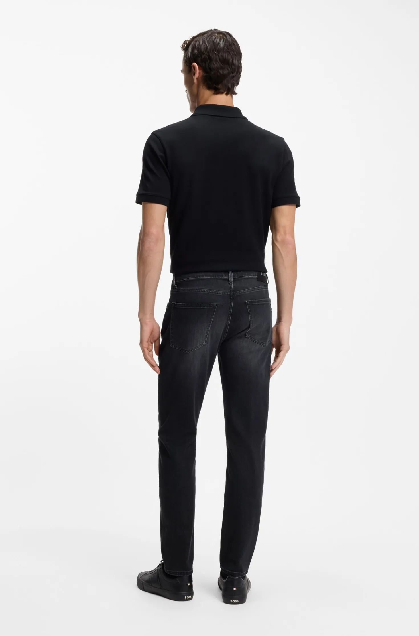 Maine Schwarze Regular-Fit Jeans aus besonders softem italienischem Denim