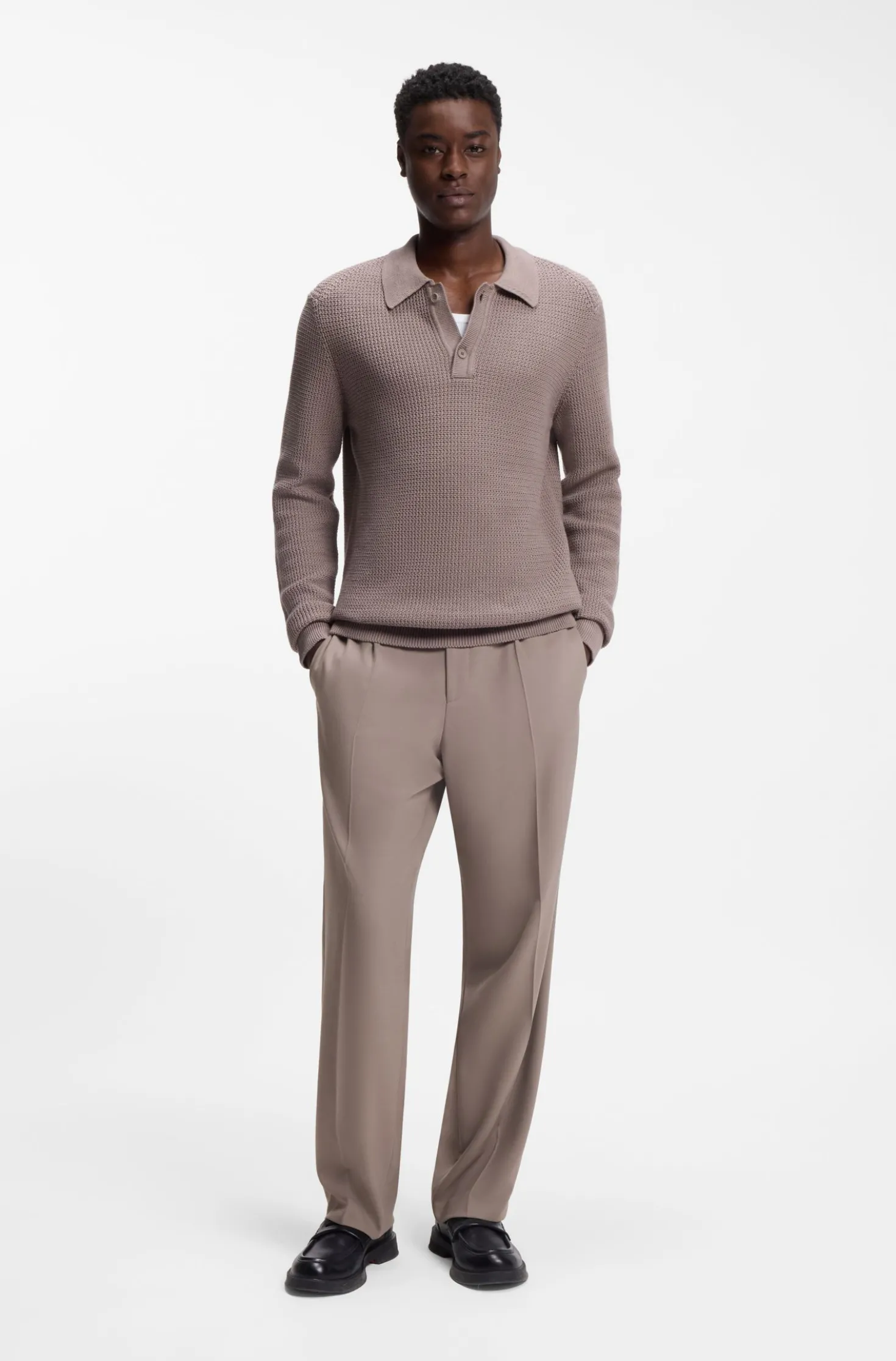 Modern-Fit Hose aus Stretch-Twill mit Bügelfalten
