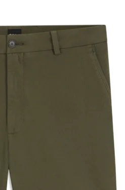 Modern-Fit Shorts aus Stretch-Baumwolle