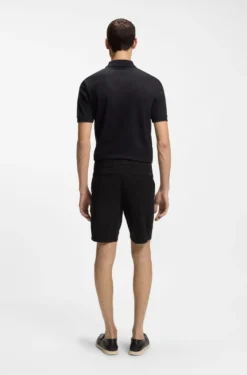 Modern-Fit Shorts aus Stretch-Baumwolle