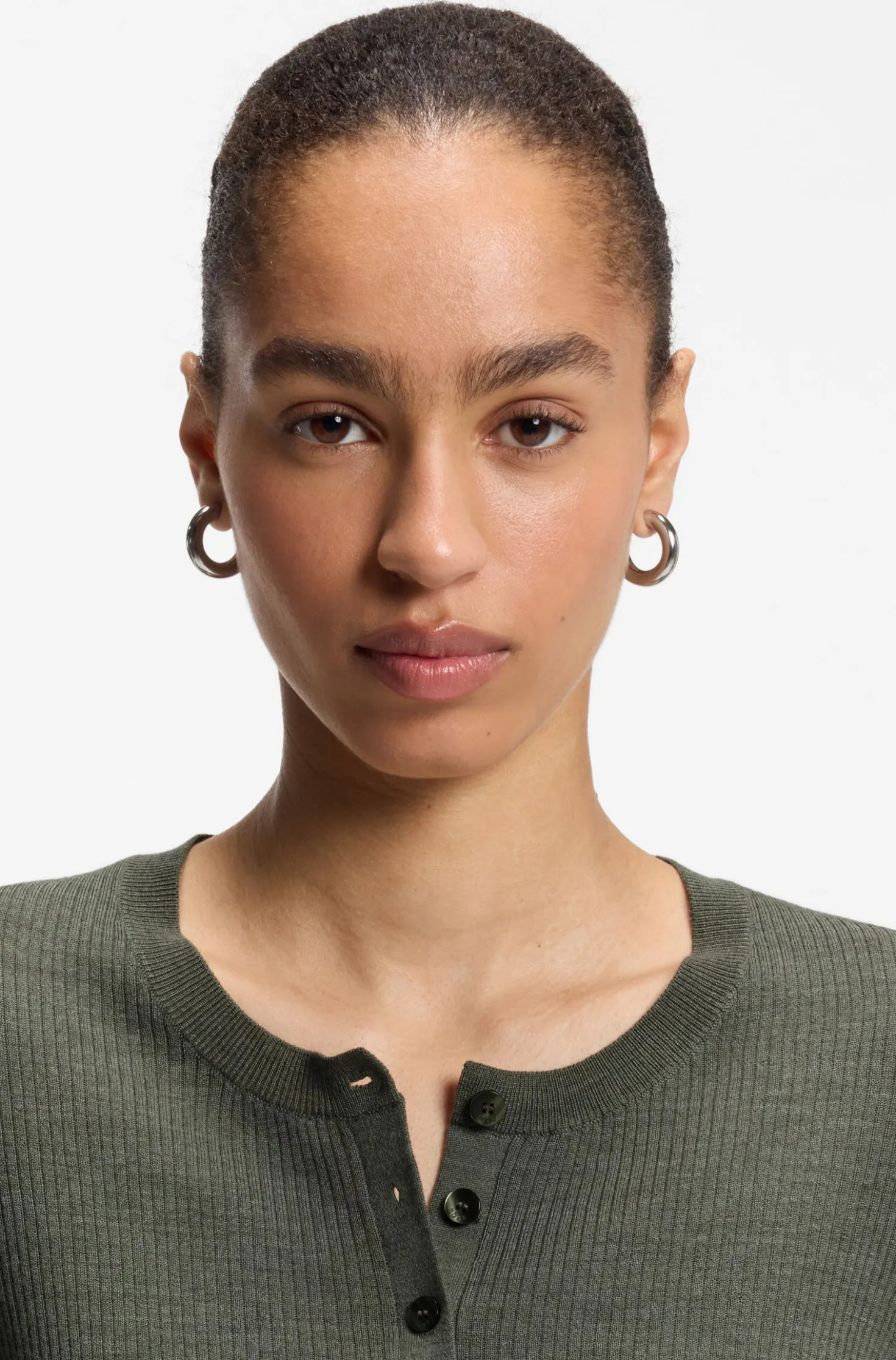 Pullover aus Merinowolle mit Henley-Kragen