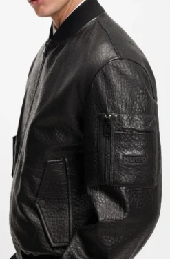 Regular-Fit Bomberjacke aus gemustertem Leder