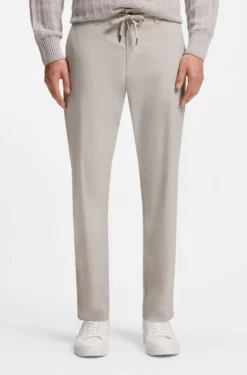 Regular-Fit Chino aus Popeline-Baumwoll-Mix
