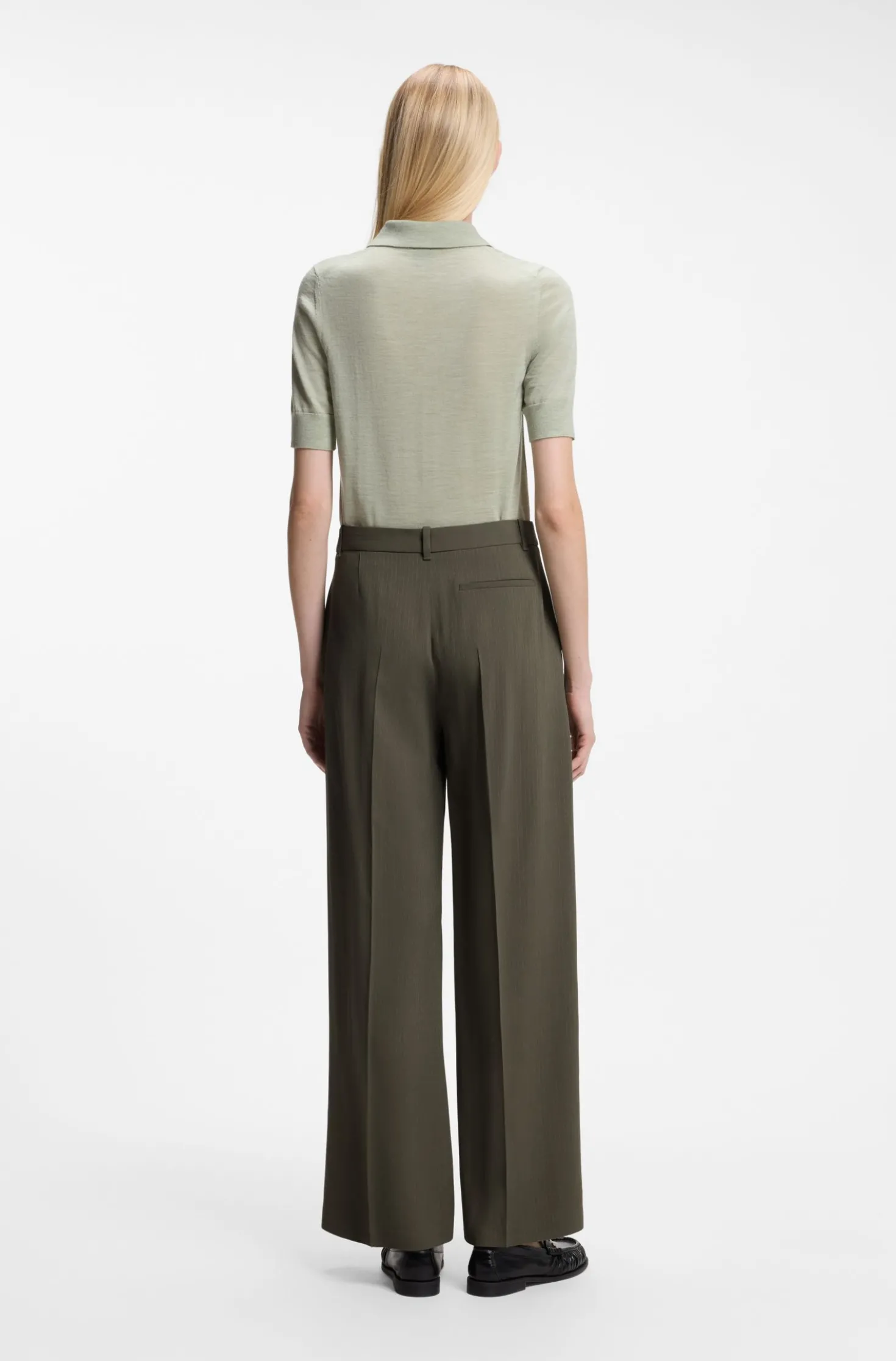 Regular-Fit Hose aus Stretch-Crêpe mit Nadelstreifen