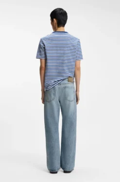 Regular-Fit Jeans aus blauem Denim mit ausgestelltem Bein
