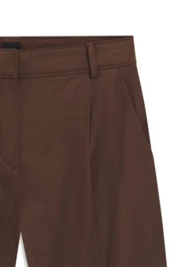 Regular-Fit Shorts aus Veloursleder-Imitat mit Bundfalten vorne