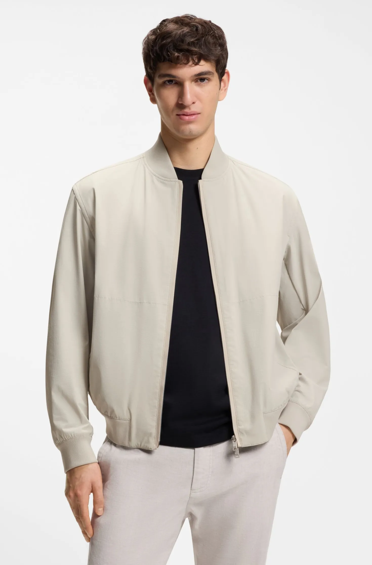 Regular-Fit Softshell-Jacke aus Vier-Wege-Stretch