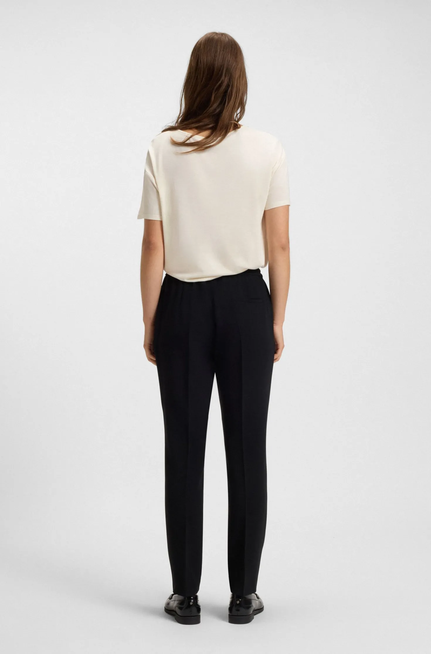 Regular-Fit T-Shirt mit Vorderseite aus Stretch-Seide