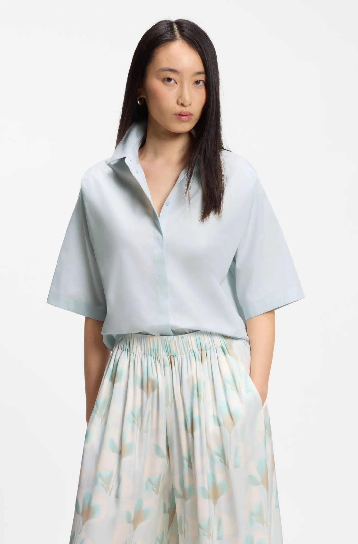 Relaxed-Fit Bluse aus Baumwoll-Popeline mit Spitzkragen