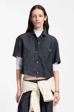 Relaxed-Fit Bluse aus leichtem Denim in Cropped-Länge