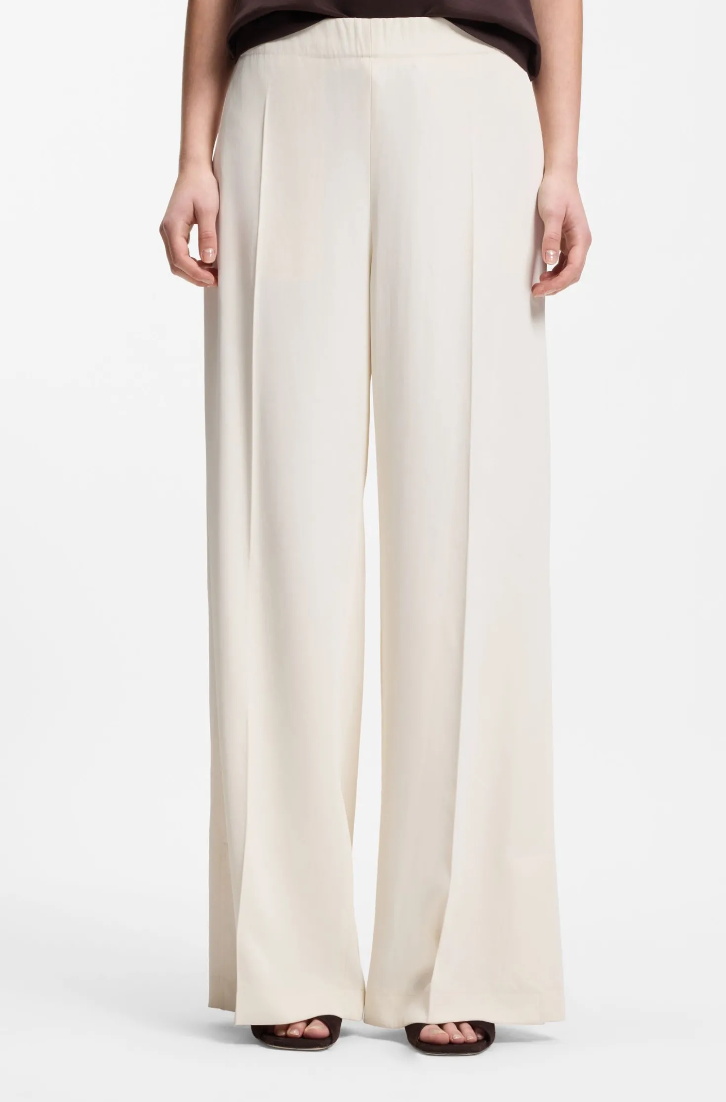 Relaxed-Fit Hose aus leichtem Twill mit weitem Beinverlauf
