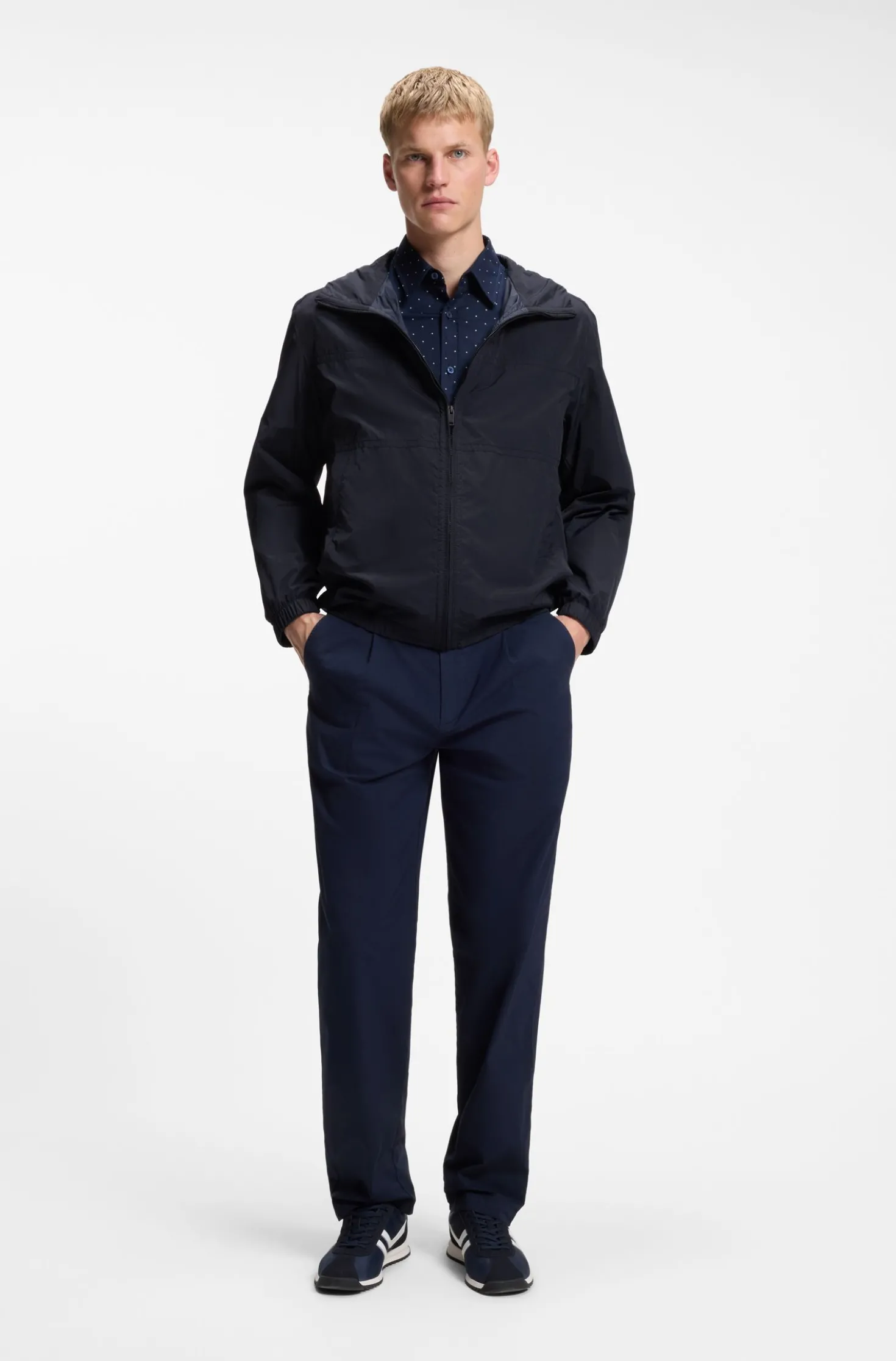 Relaxed-Fit Kapuzenjacke aus wasserabweisendem Gewebe