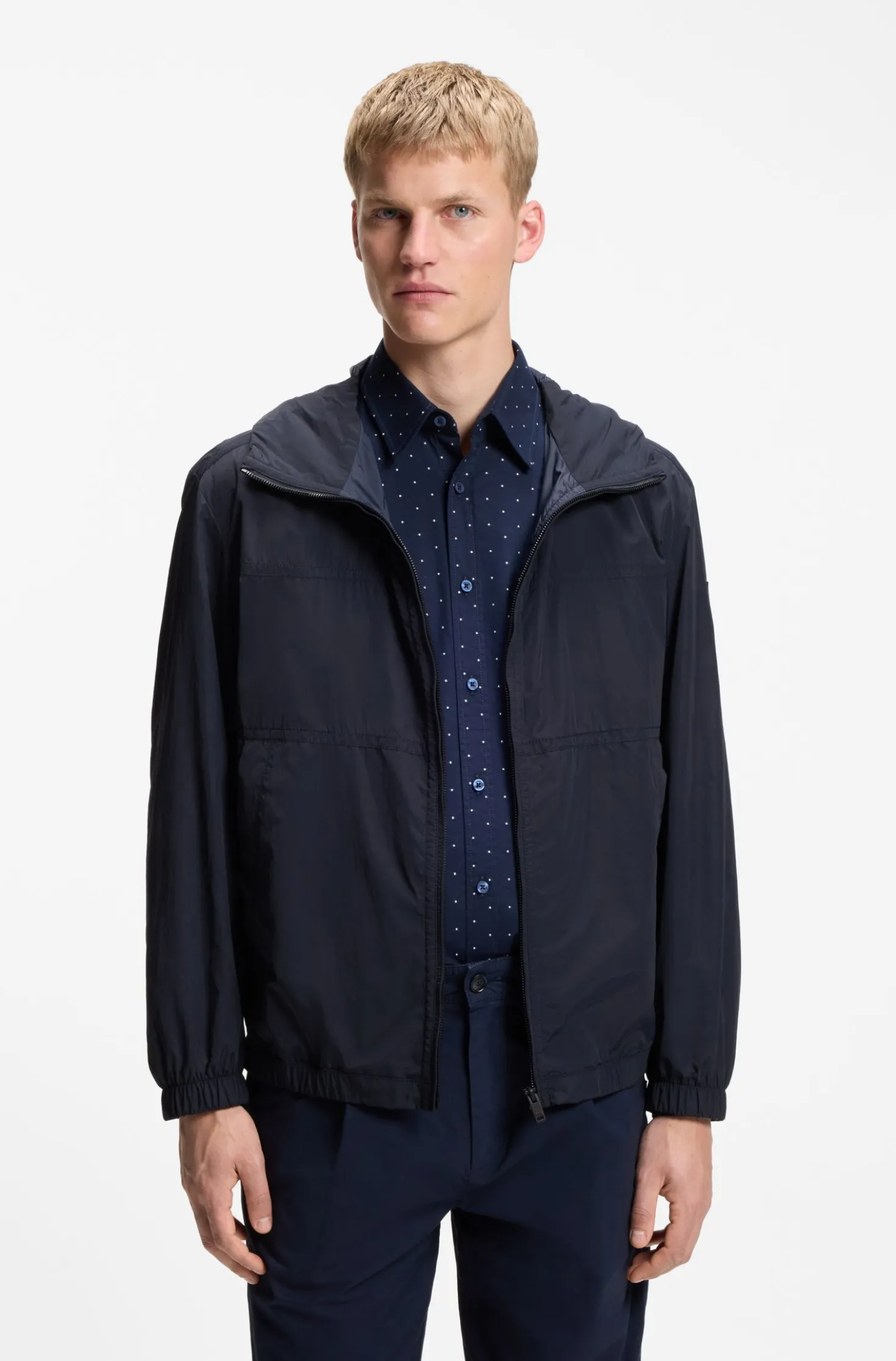 Relaxed-Fit Kapuzenjacke aus wasserabweisendem Gewebe