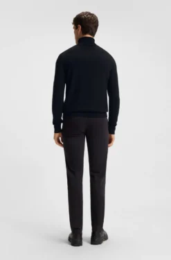 Rollkragenpullover aus Baumwoll-Mix mit Kaschmir und Logo-Aufnäher