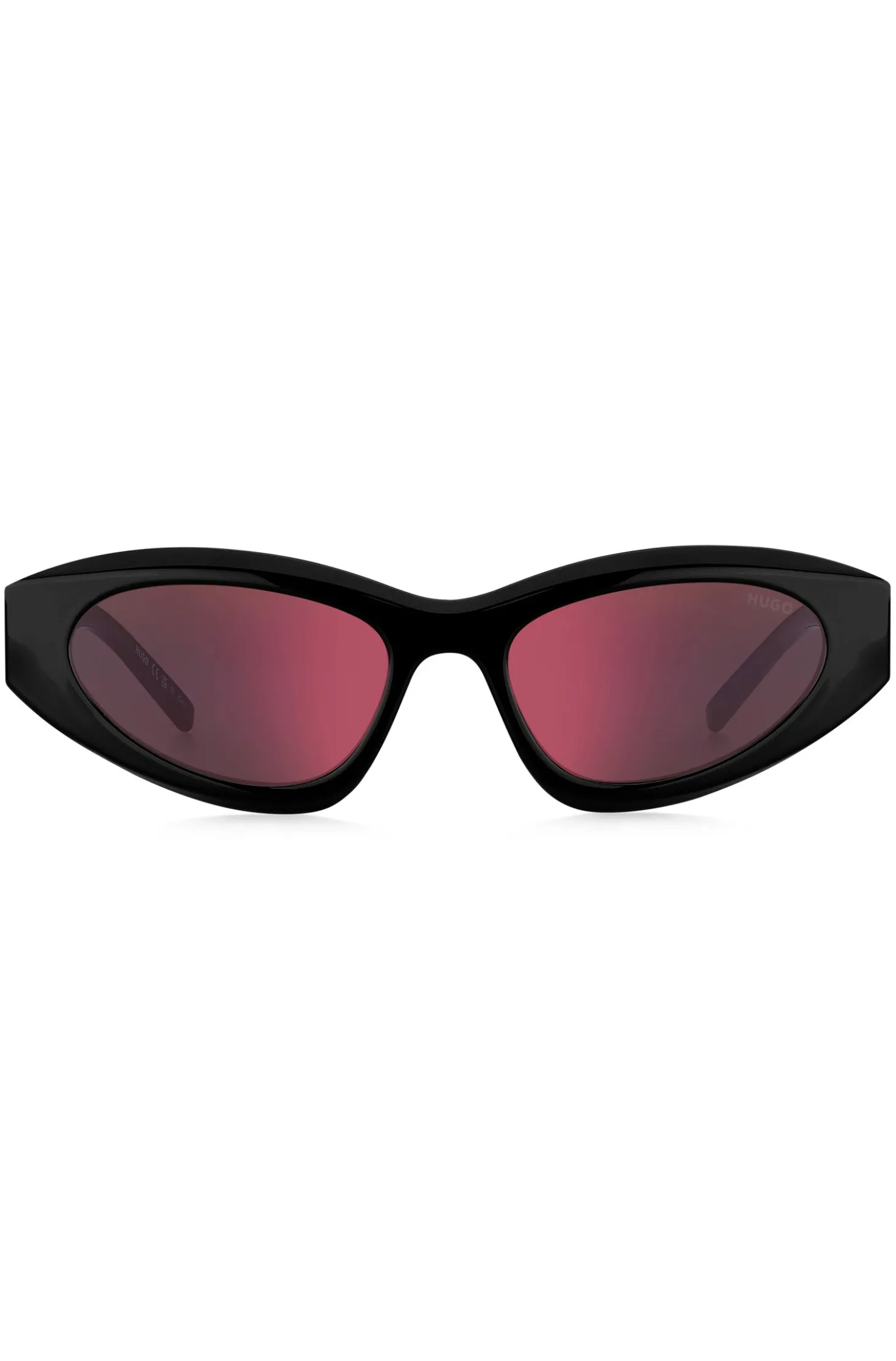 Schwarze Sonnenbrille mit Perlenkette