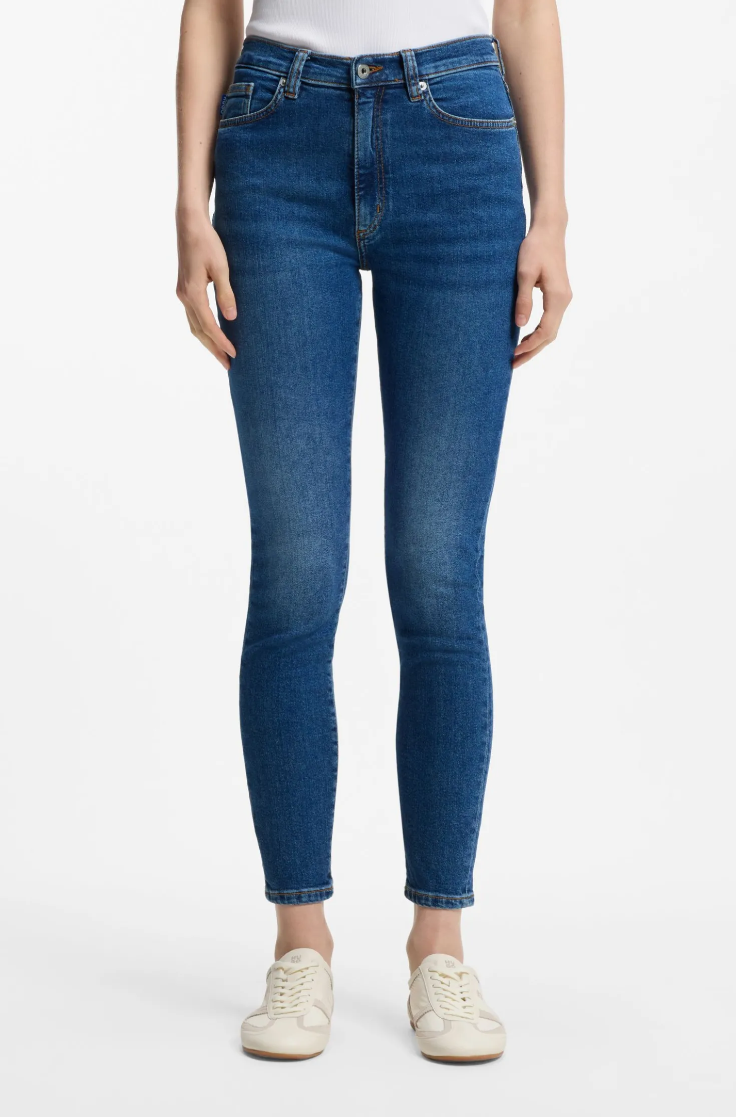 Skinny-Fit Jeans aus mittelblauem Stretch-Denim
