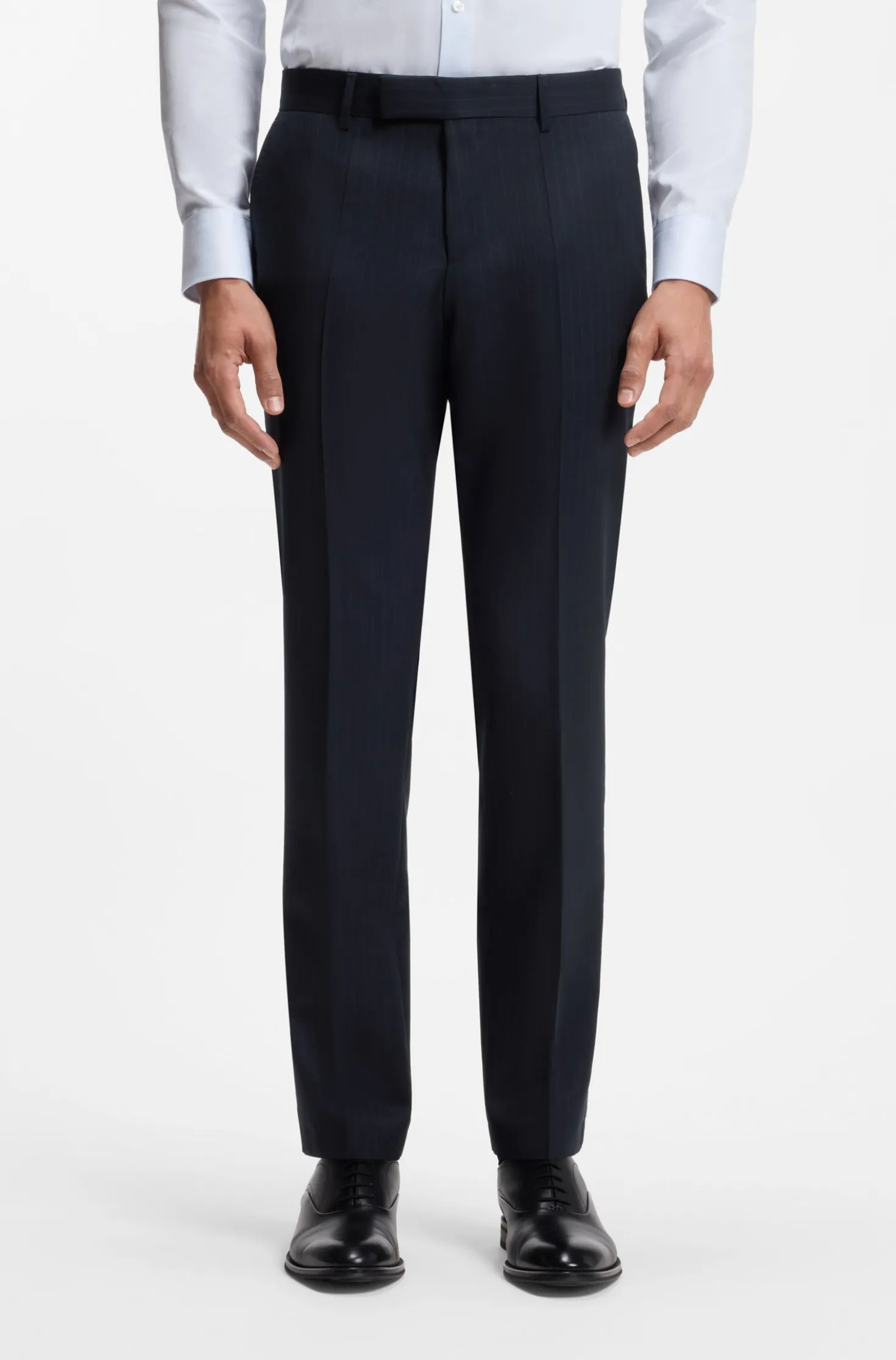 Slim-Fit-Anzug aus gestreifter italienischer Schurwolle