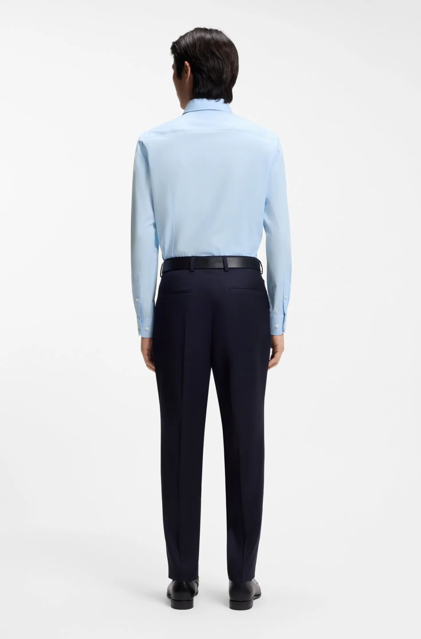 Slim-Fit Hemd aus elastischer Baumwoll-Popeline mit bügelleichtem Finish