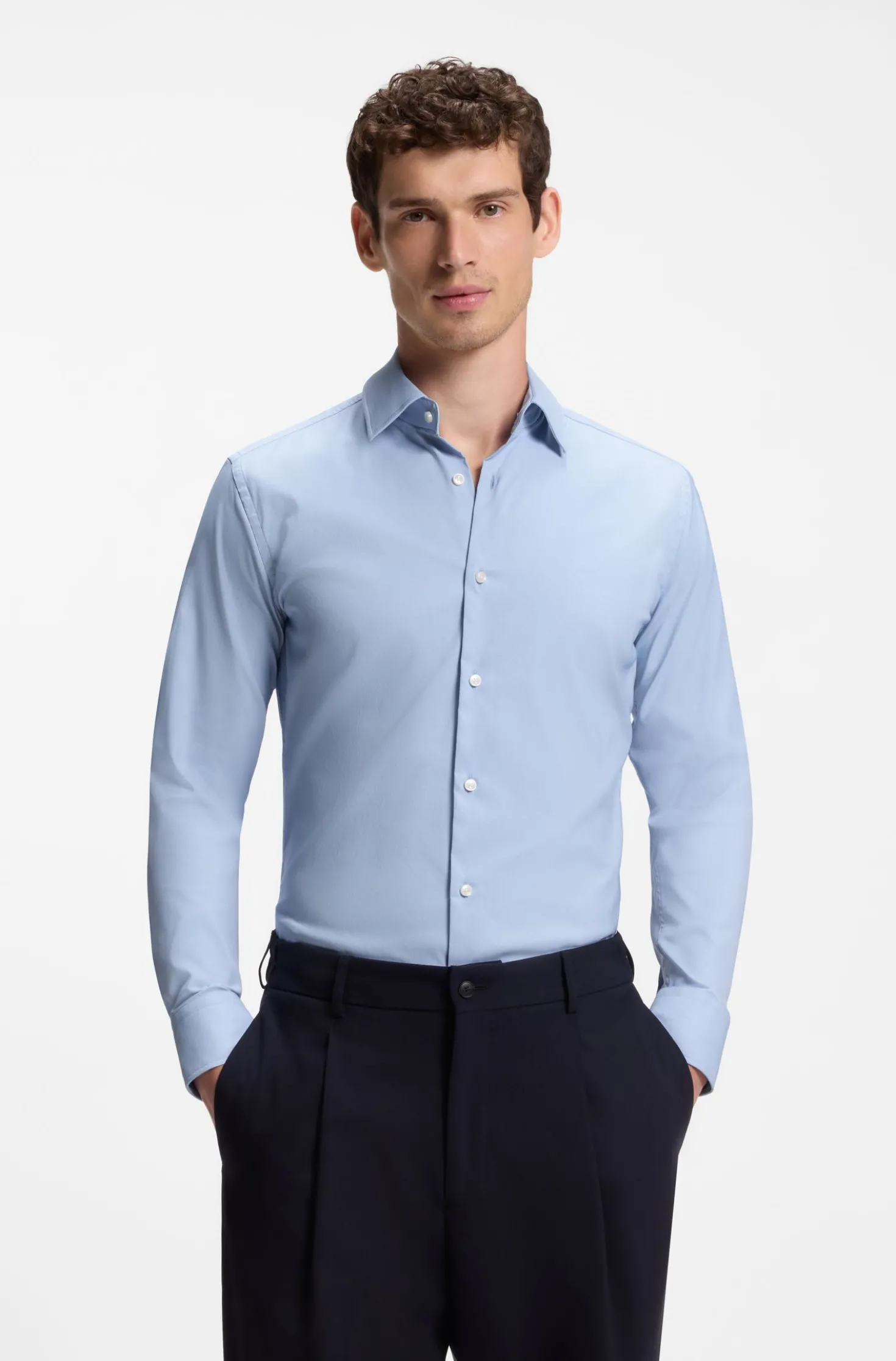 Slim-Fit Hemd aus funktionalem Stretch-Twill