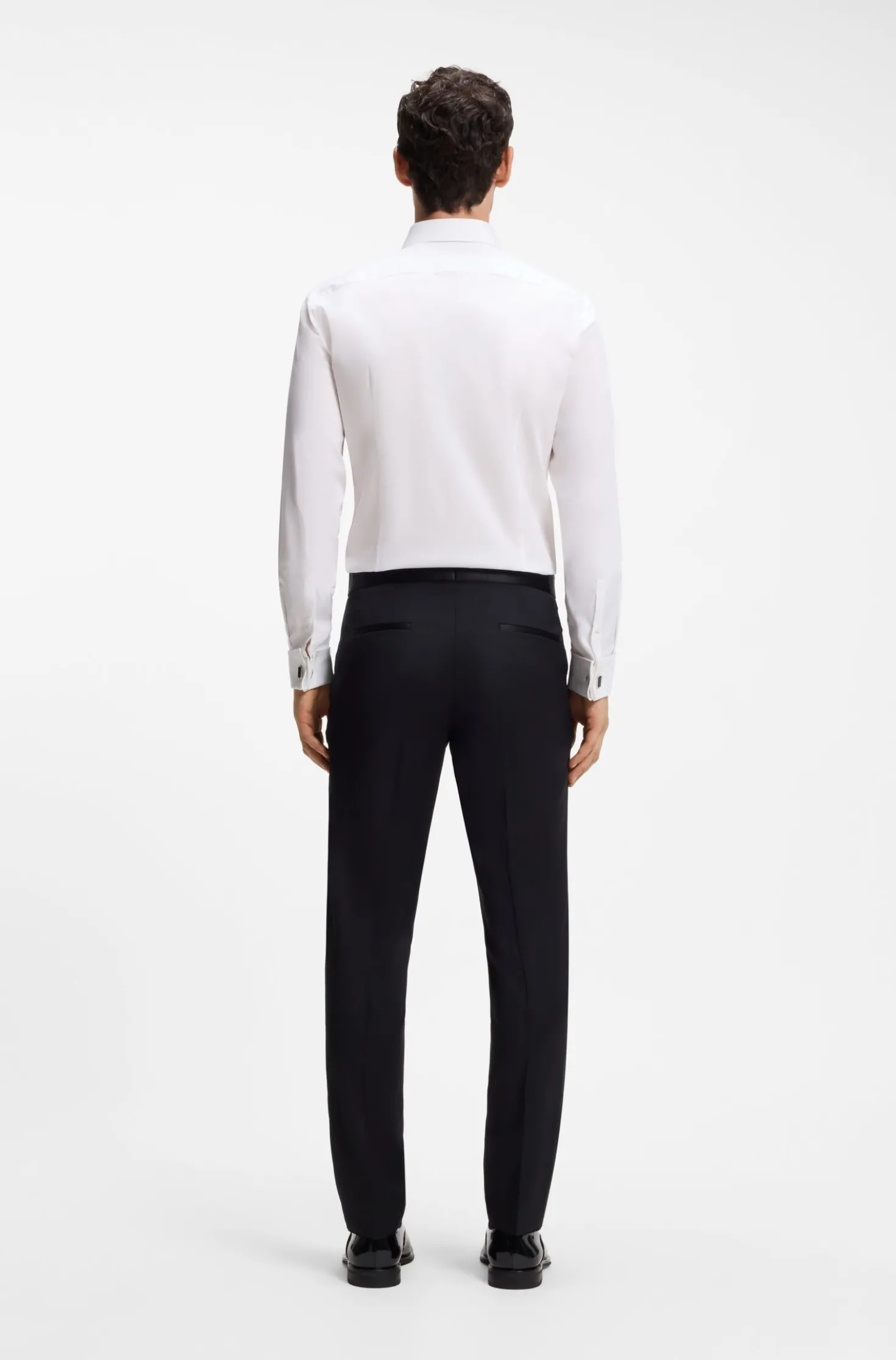 Slim-Fit Hemd aus gestreifter Stretch-Baumwolle mit bügelleichtem Finish