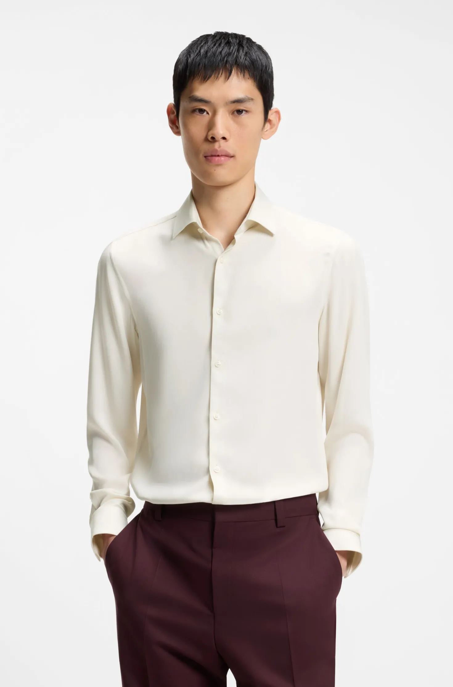 Slim-Fit Hemd aus gewaschenem Satin