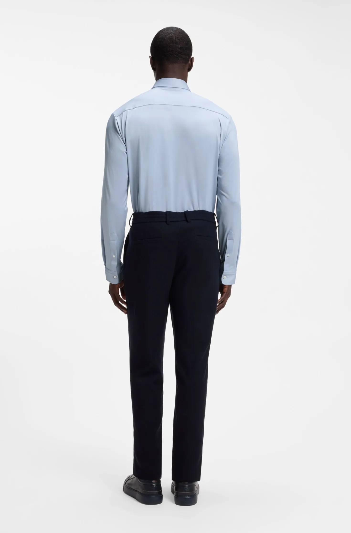 Slim-Fit Hemd aus strukturiertem Performance-Stretch-Gewebe