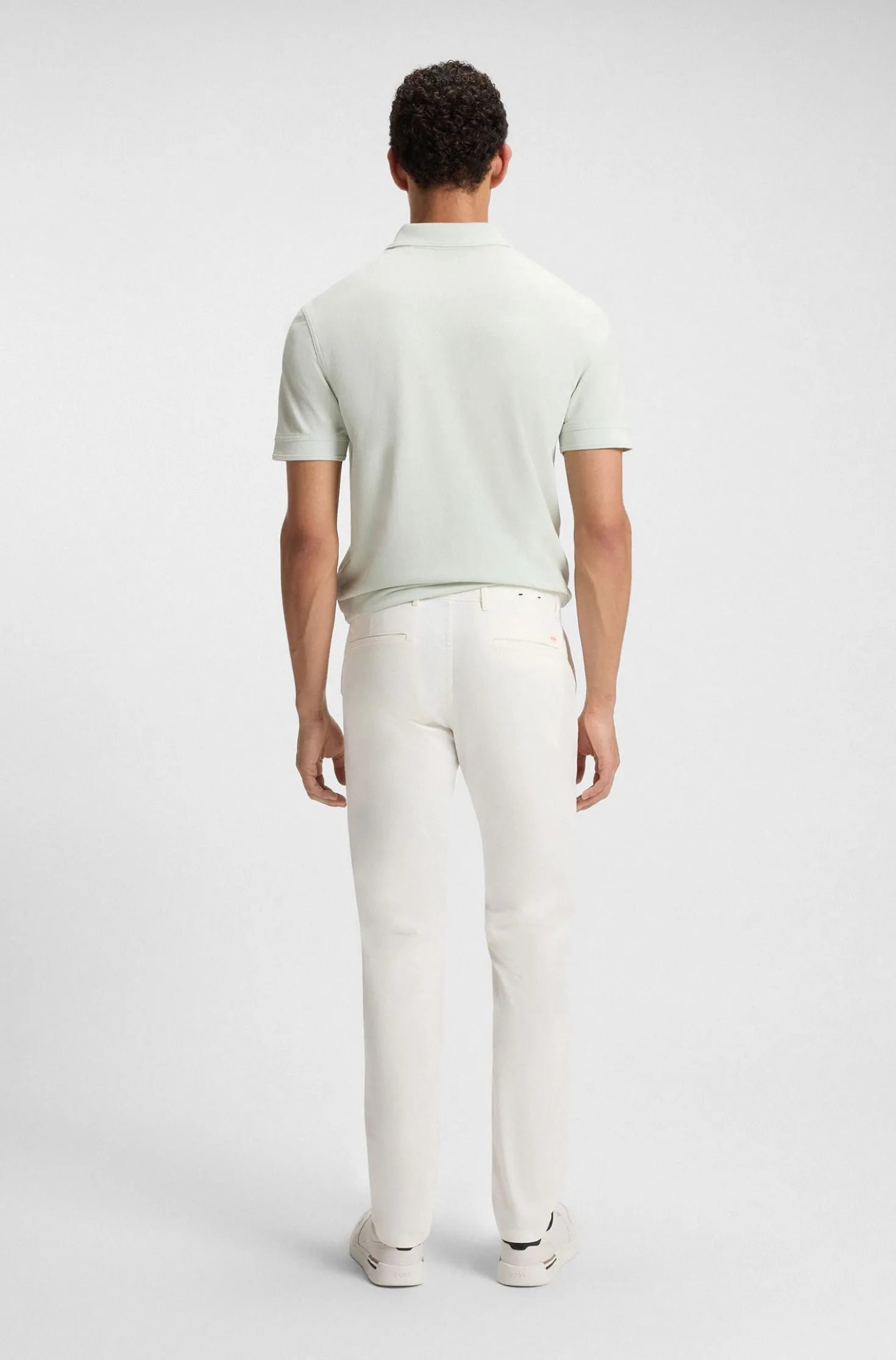 Slim-Fit Hose aus überfärbtem elastischem Satin