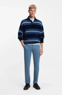 Slim-Fit Hose aus überfärbtem elastischem Satin
