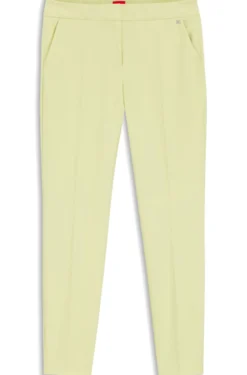 Slim-Fit Hose aus Stretch-Gewebe mit Logo-Niete